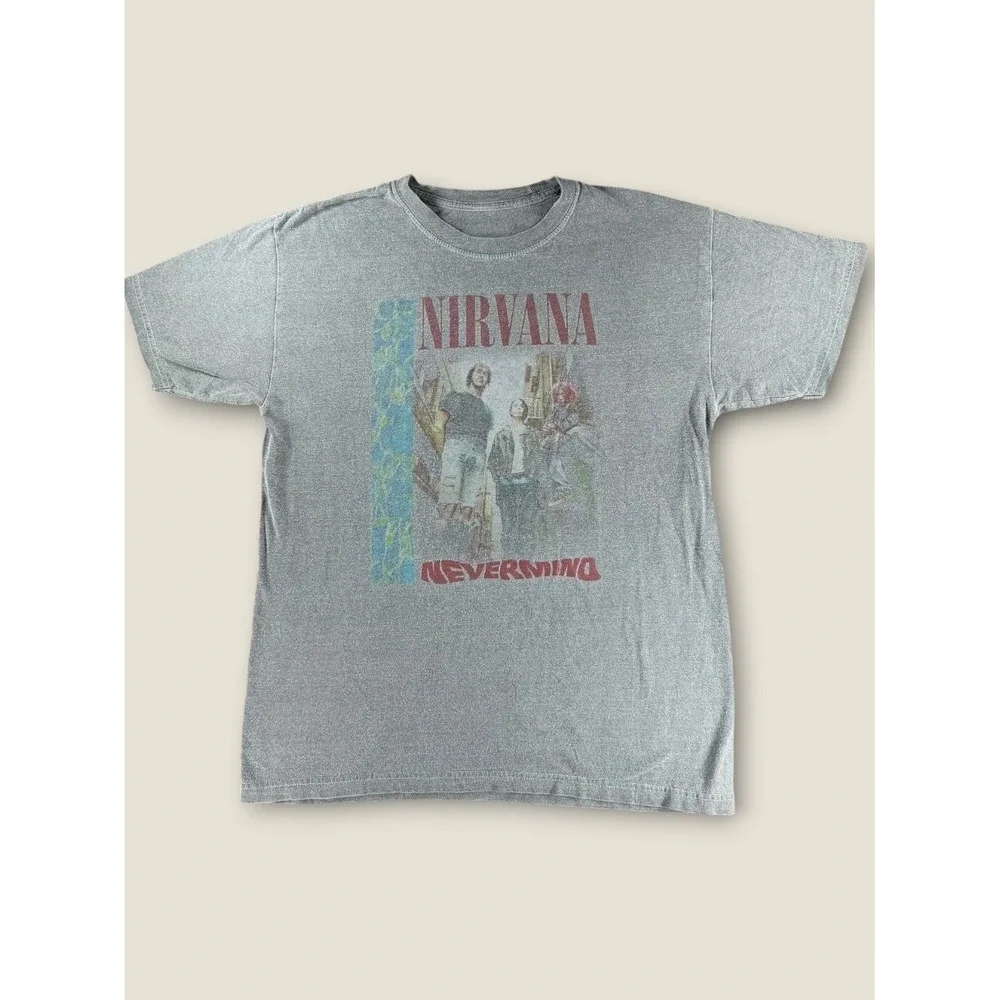Nirvana Nevermind Graphic T-Shirt Mens Medium Gray Rock Band Tee Vintage Style